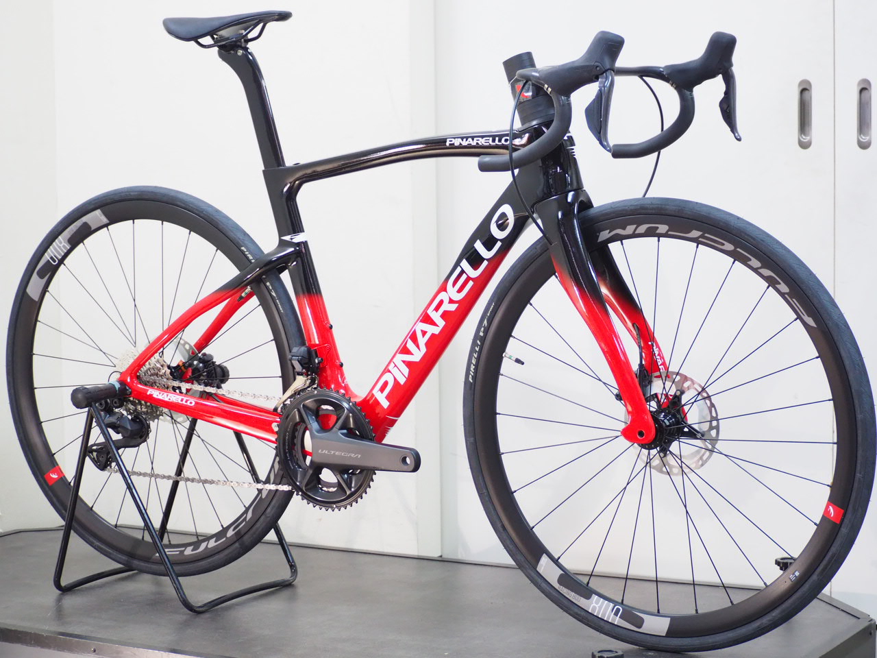 F7 ULTEGRA Di2 FULCRUMアルミホイール完成車