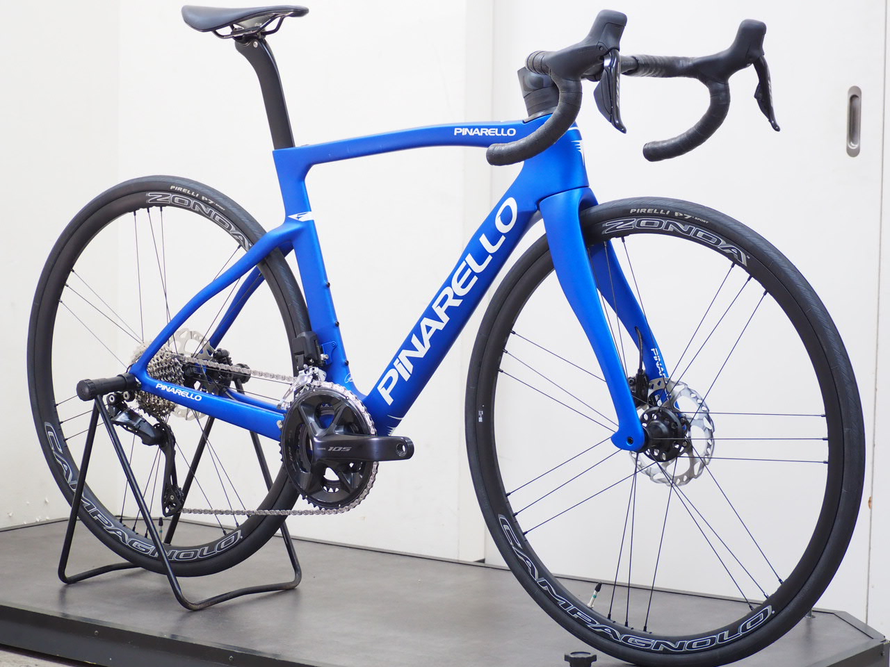 PINARELLO F5 サイクルショップカンザキ吹田店オリジナル試乗車 Campagnolo ZONDAホイール仕様